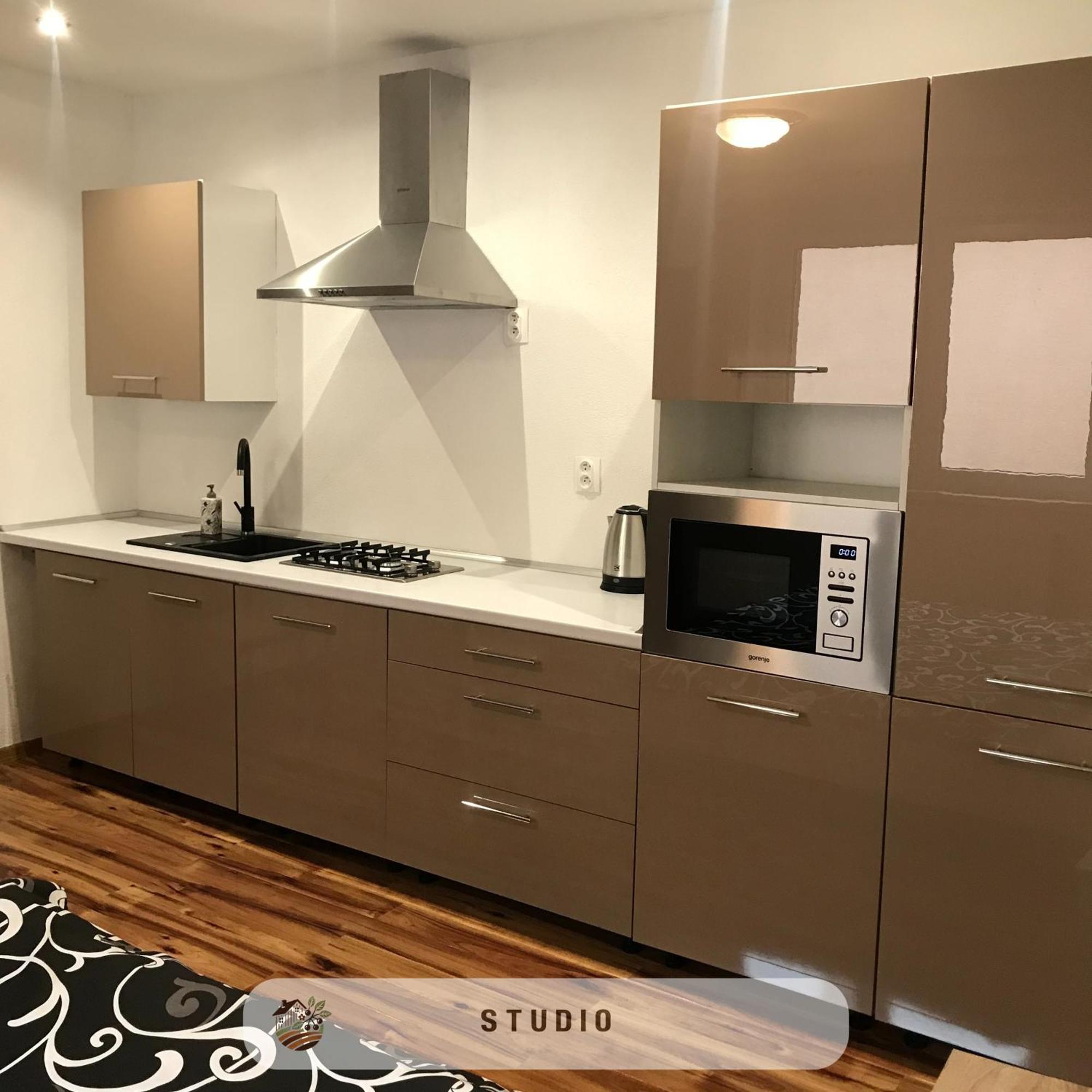 Apartmanovy Dom Visnove מראה חיצוני תמונה