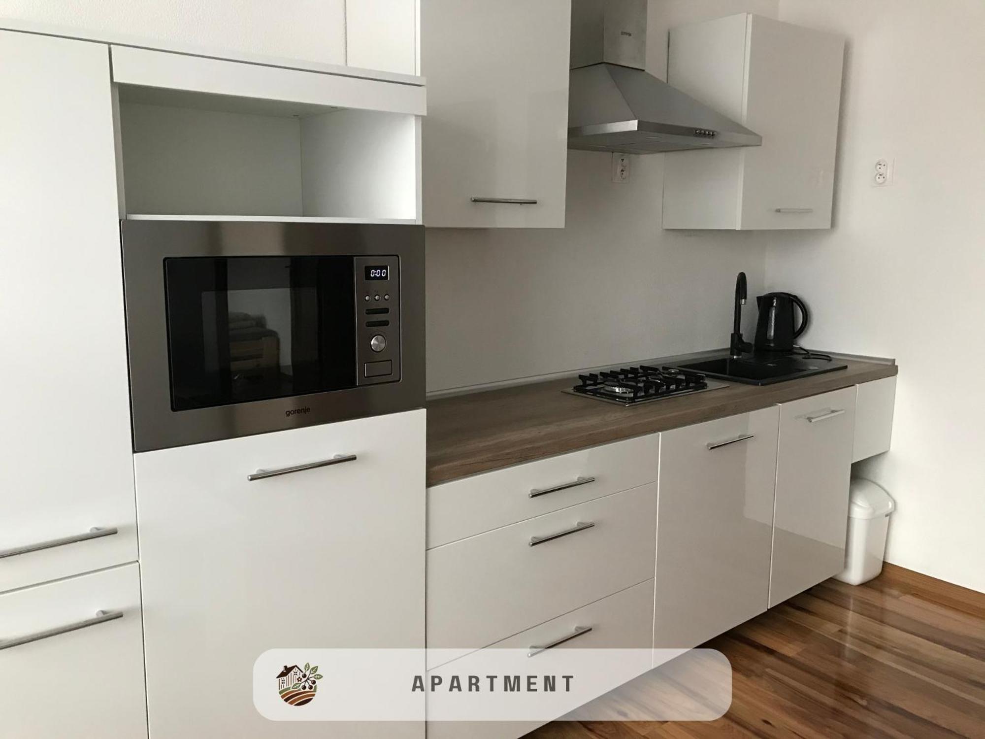 Apartmanovy Dom Visnove מראה חיצוני תמונה