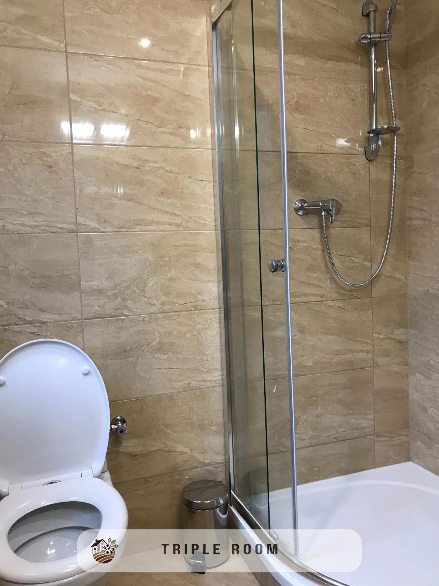 Apartmanovy Dom Visnove מראה חיצוני תמונה