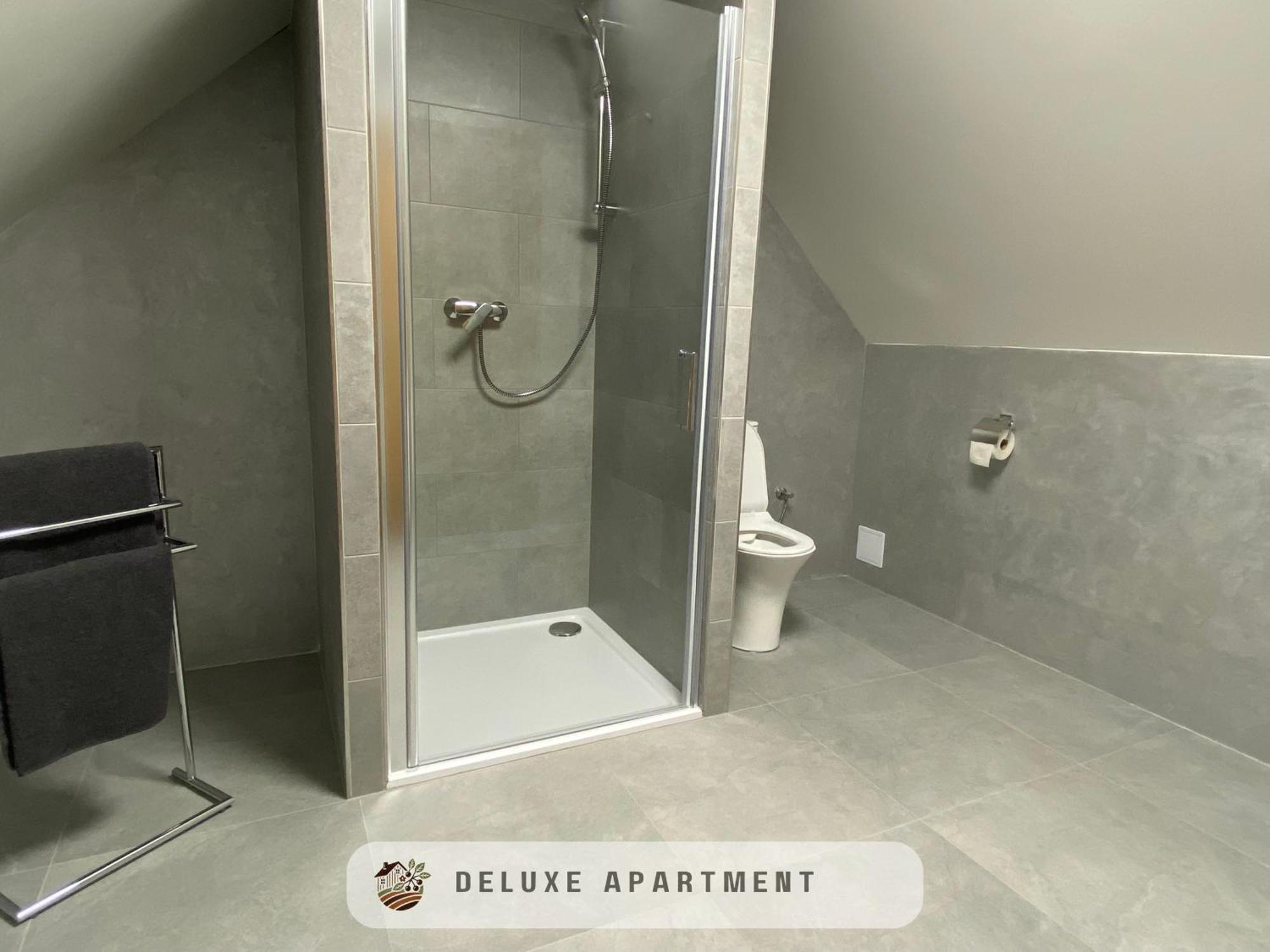 Apartmanovy Dom Visnove מראה חיצוני תמונה