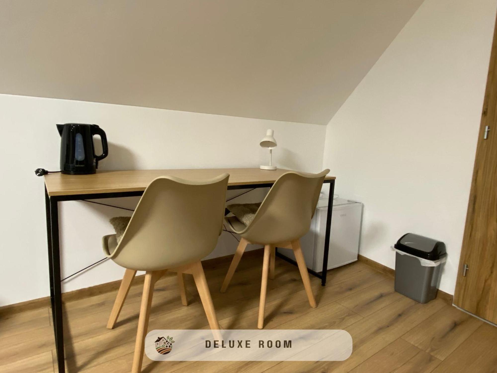 Apartmanovy Dom Visnove מראה חיצוני תמונה