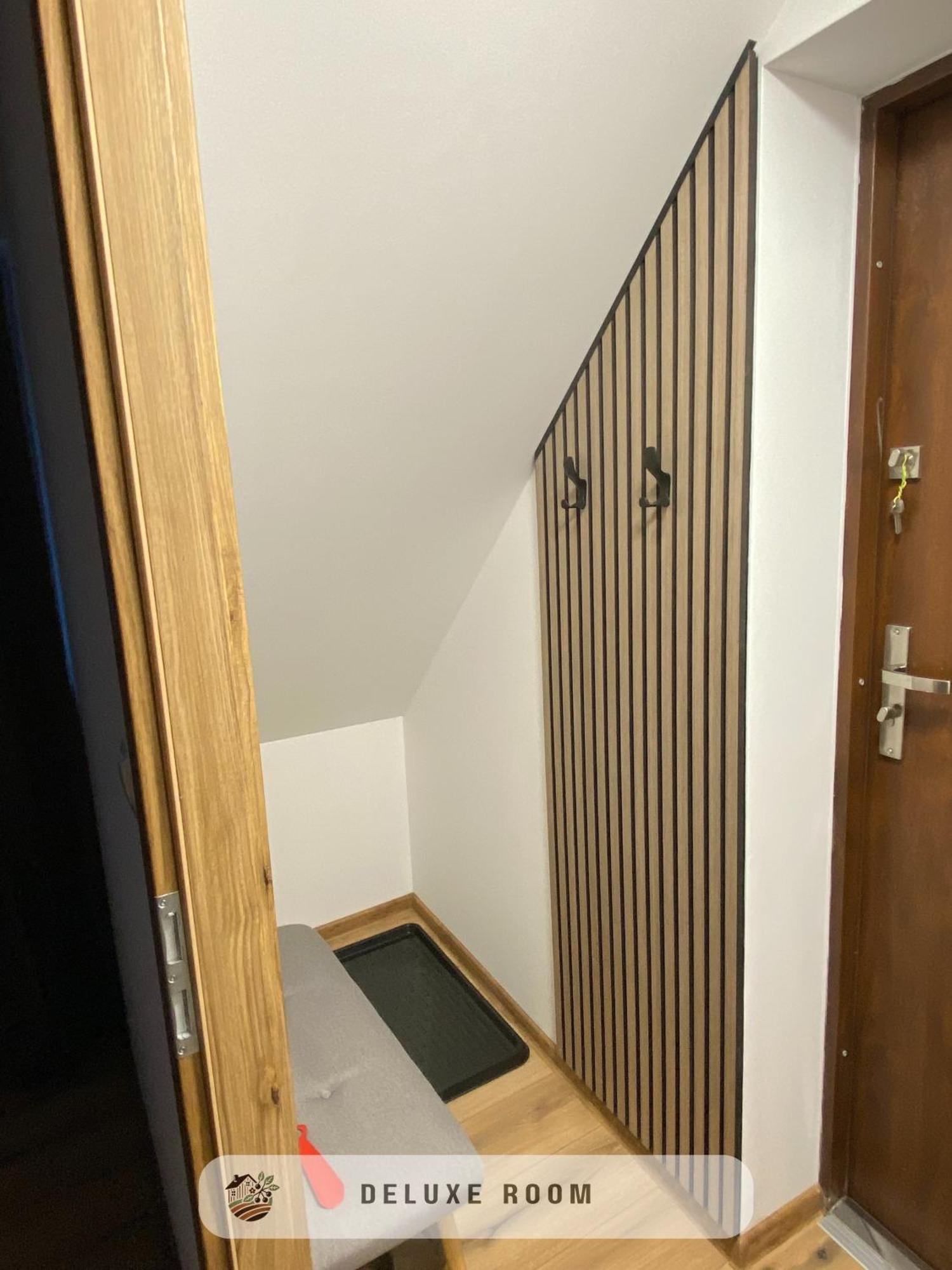 Apartmanovy Dom Visnove מראה חיצוני תמונה