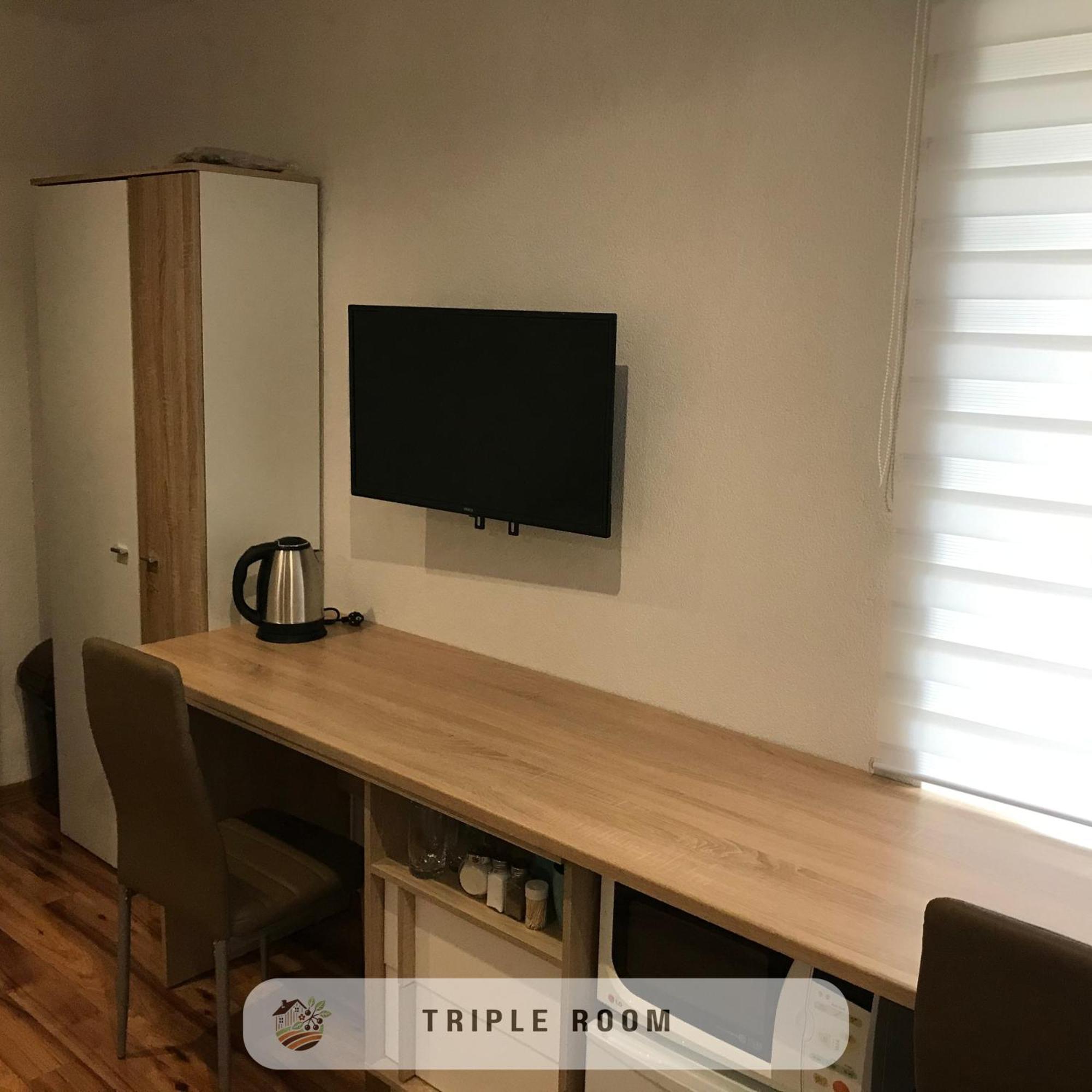 Apartmanovy Dom Visnove מראה חיצוני תמונה
